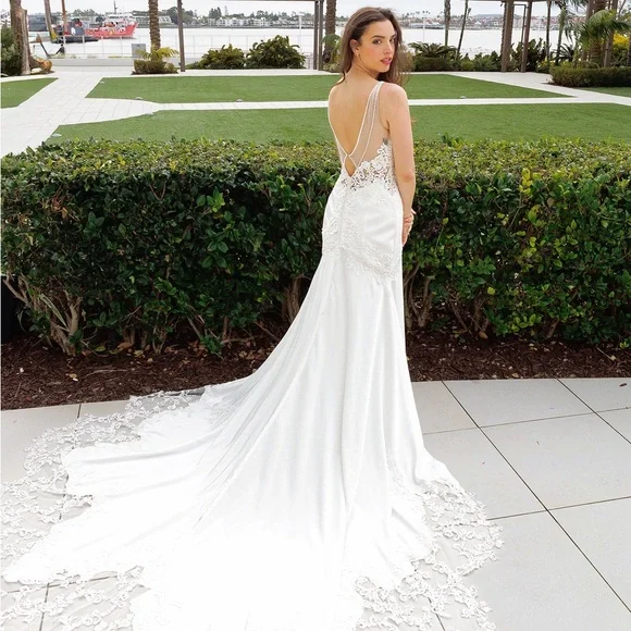 Extra Long Train Fit & Flare Style Wedding Dress Extra Long Train Fit & Flare Style Wedding Dress